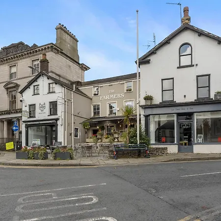 3 Bed In The Heart Of *